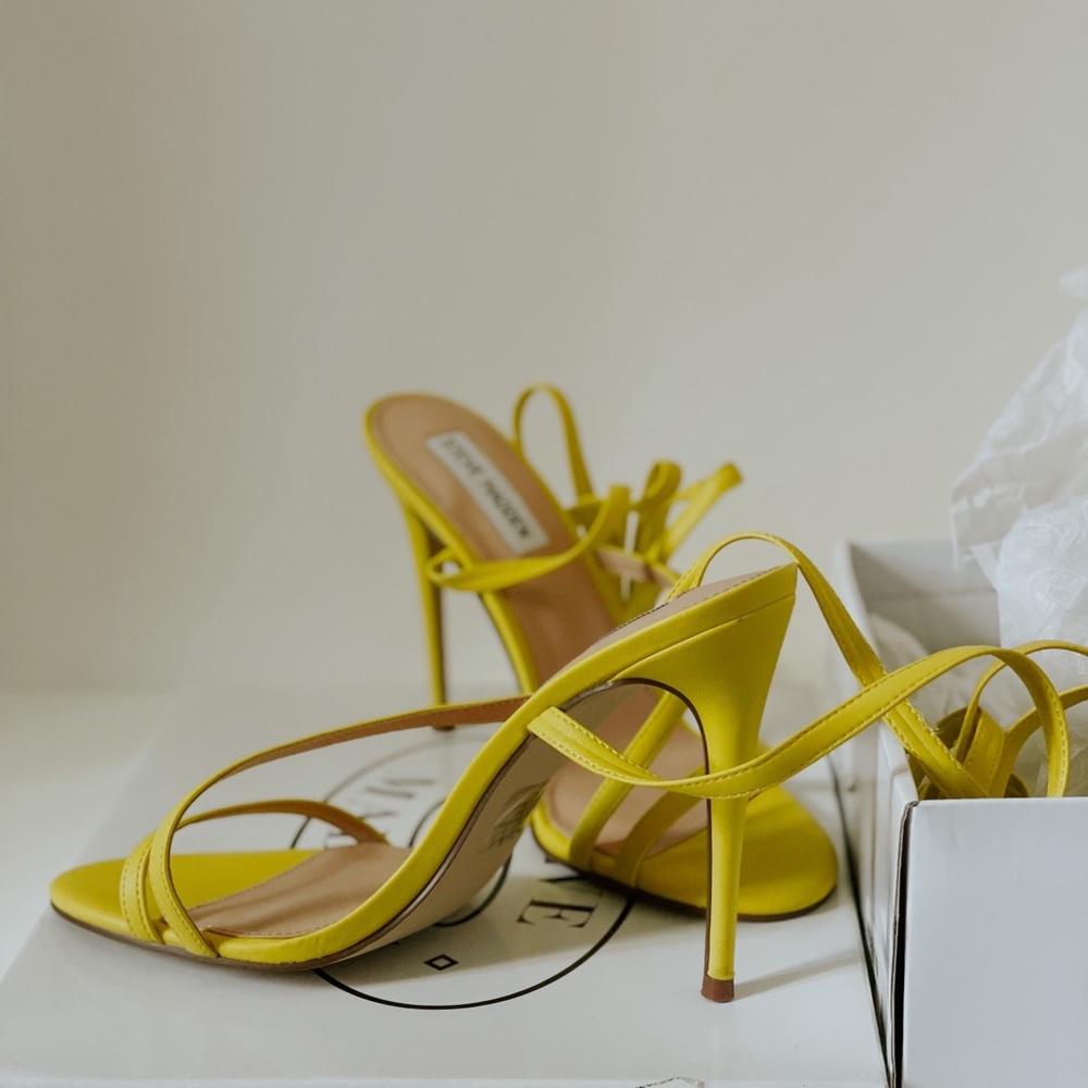Steve Madden yellow strap heels